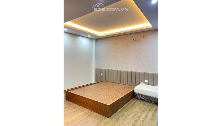 Cầu Giấy, gần ô tô, full nội thất hiện đại, 50m2, 5 tầng, giá chỉ 5.8 tỷ 0866585090